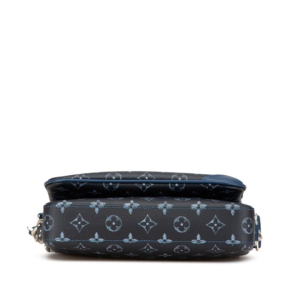 Louis Vuitton Messenger
