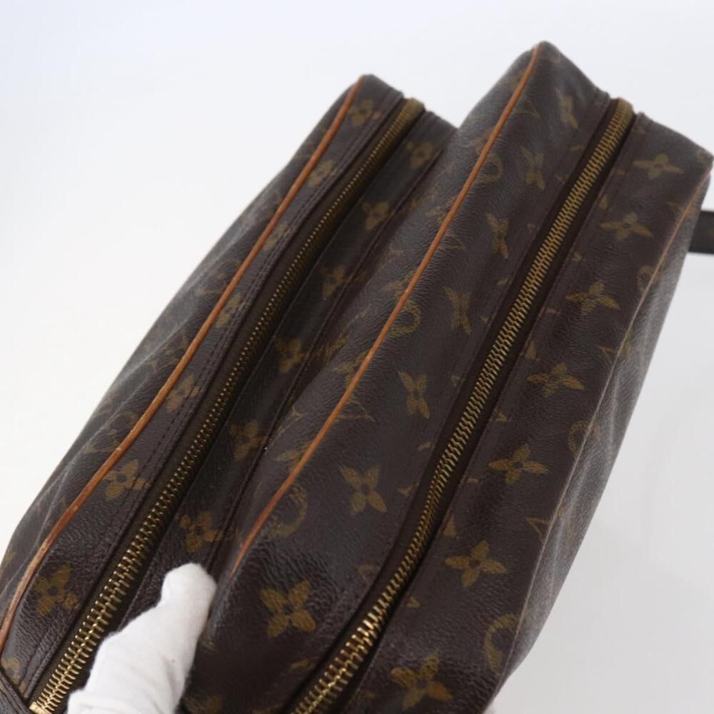 Louis Vuitton Shoulder Bags