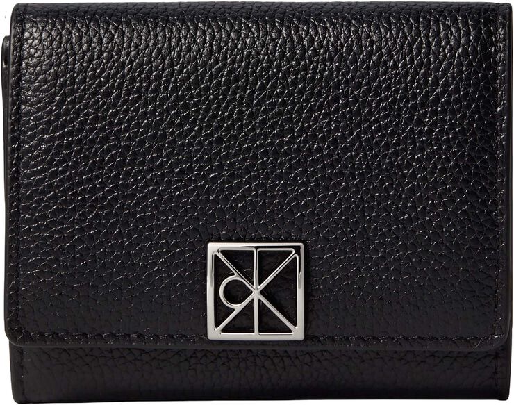 EMBLEM HW PEBBLE TRIFOLD W/ZIP