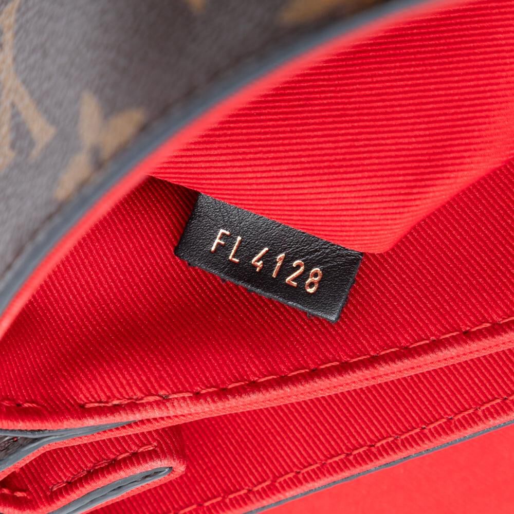 Louis Vuitton Shoulder Bags