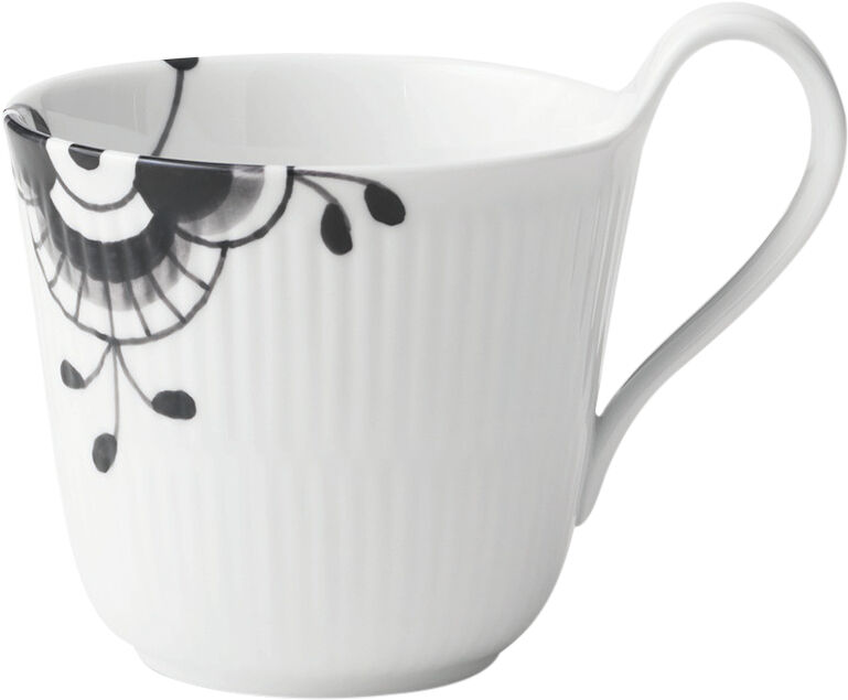Black Fluted Mega kopp med h&ouml;gt handtag 33 cl