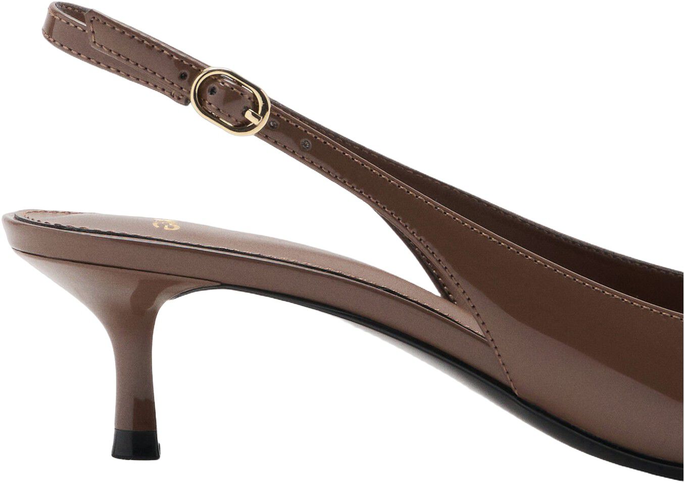 Kitten-heel pointed shoes