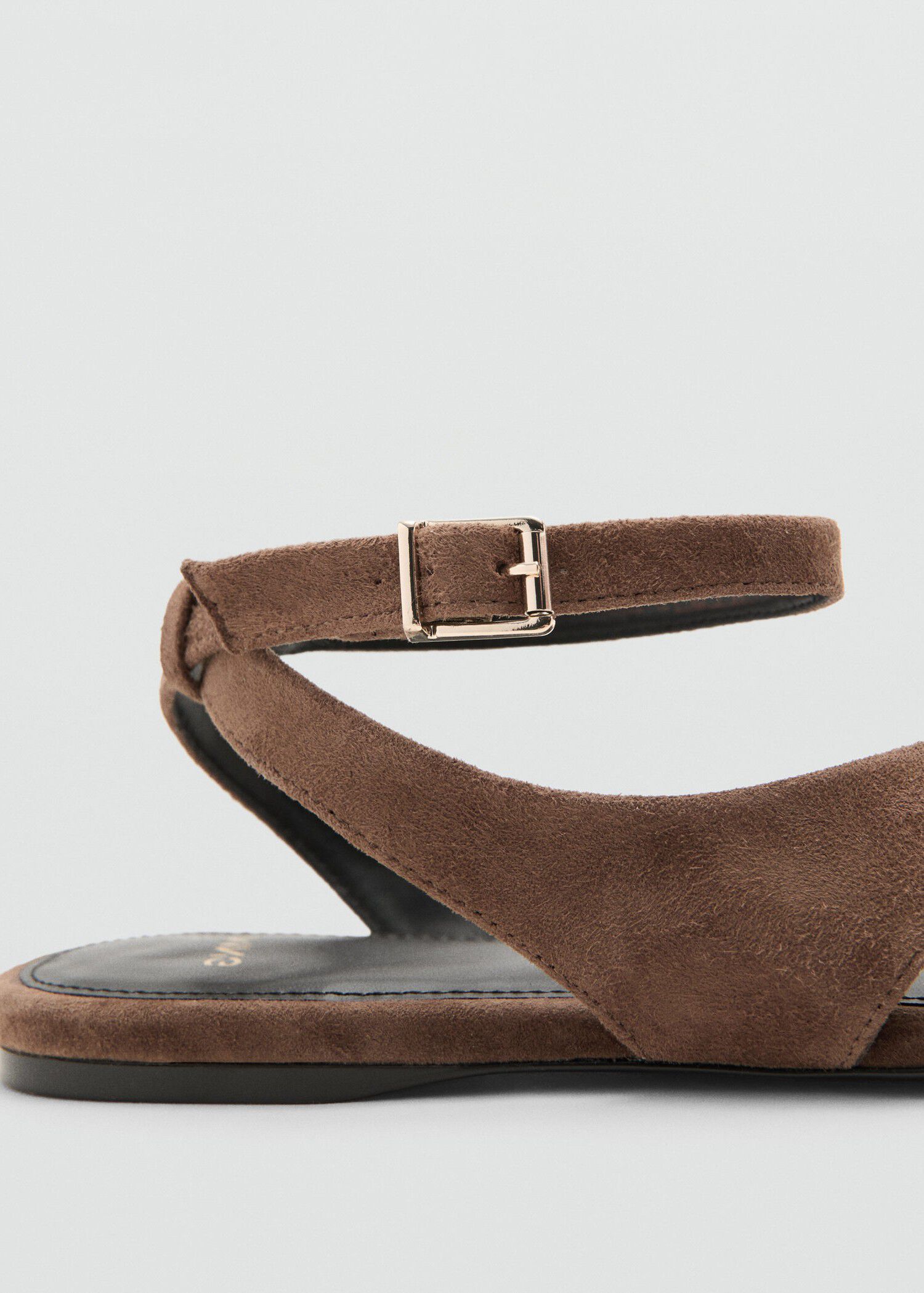 Leather straps sandals