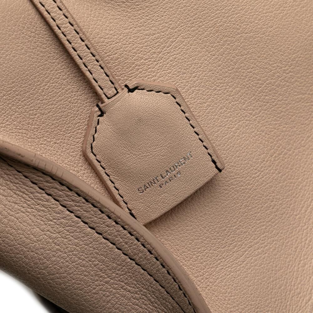 Yves Saint Laurent Handbag