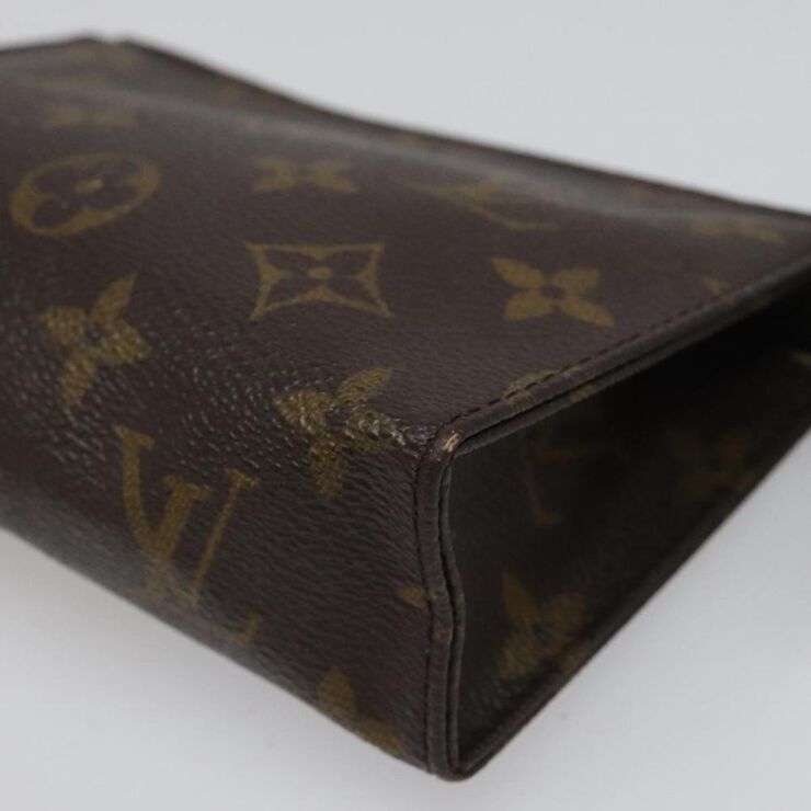 Louis Vuitton Poche Toilette