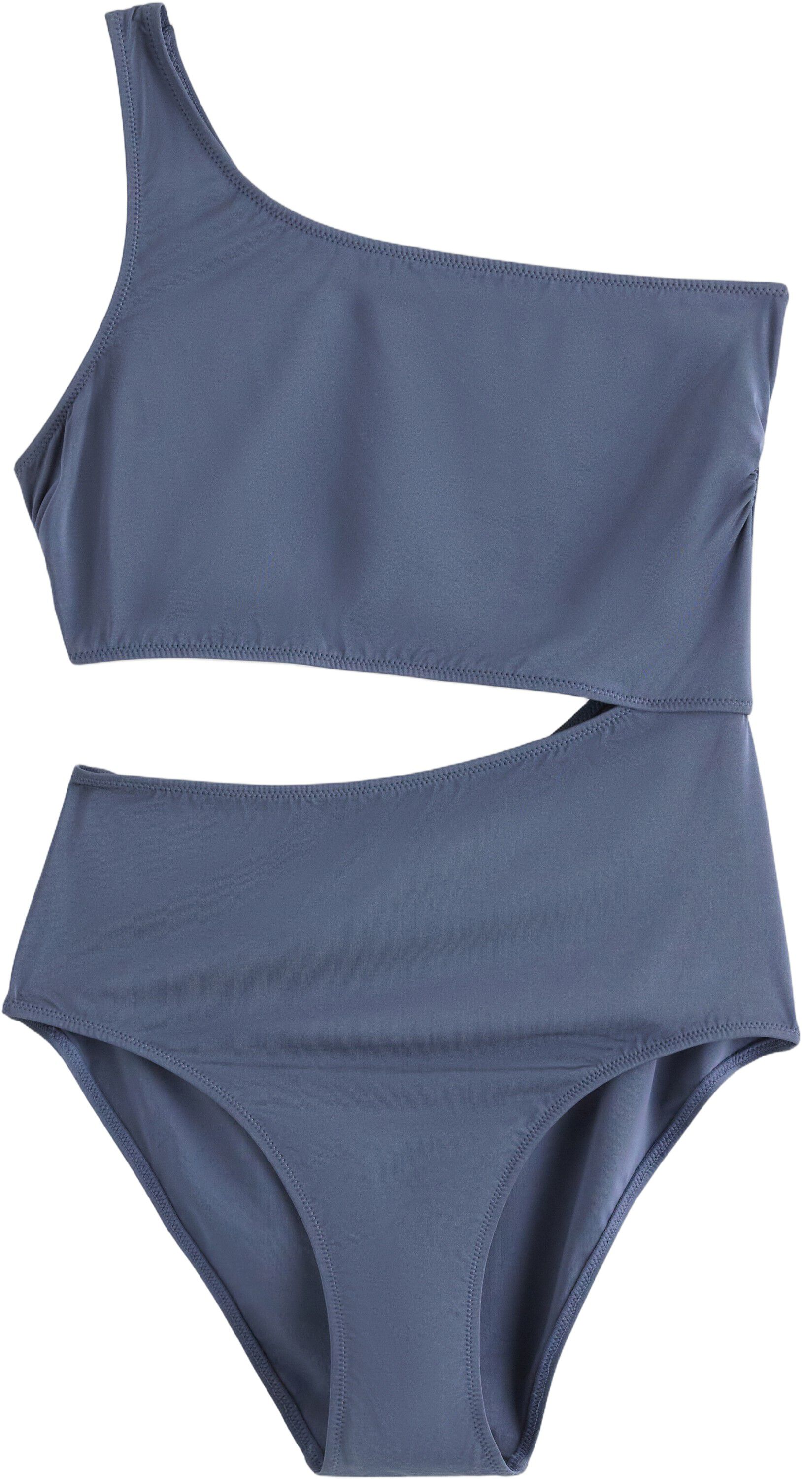 Unpadded swimsuit with a cut out de