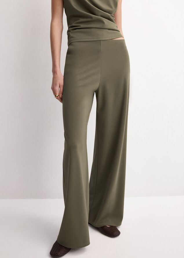Straight-fit trousers with elastic