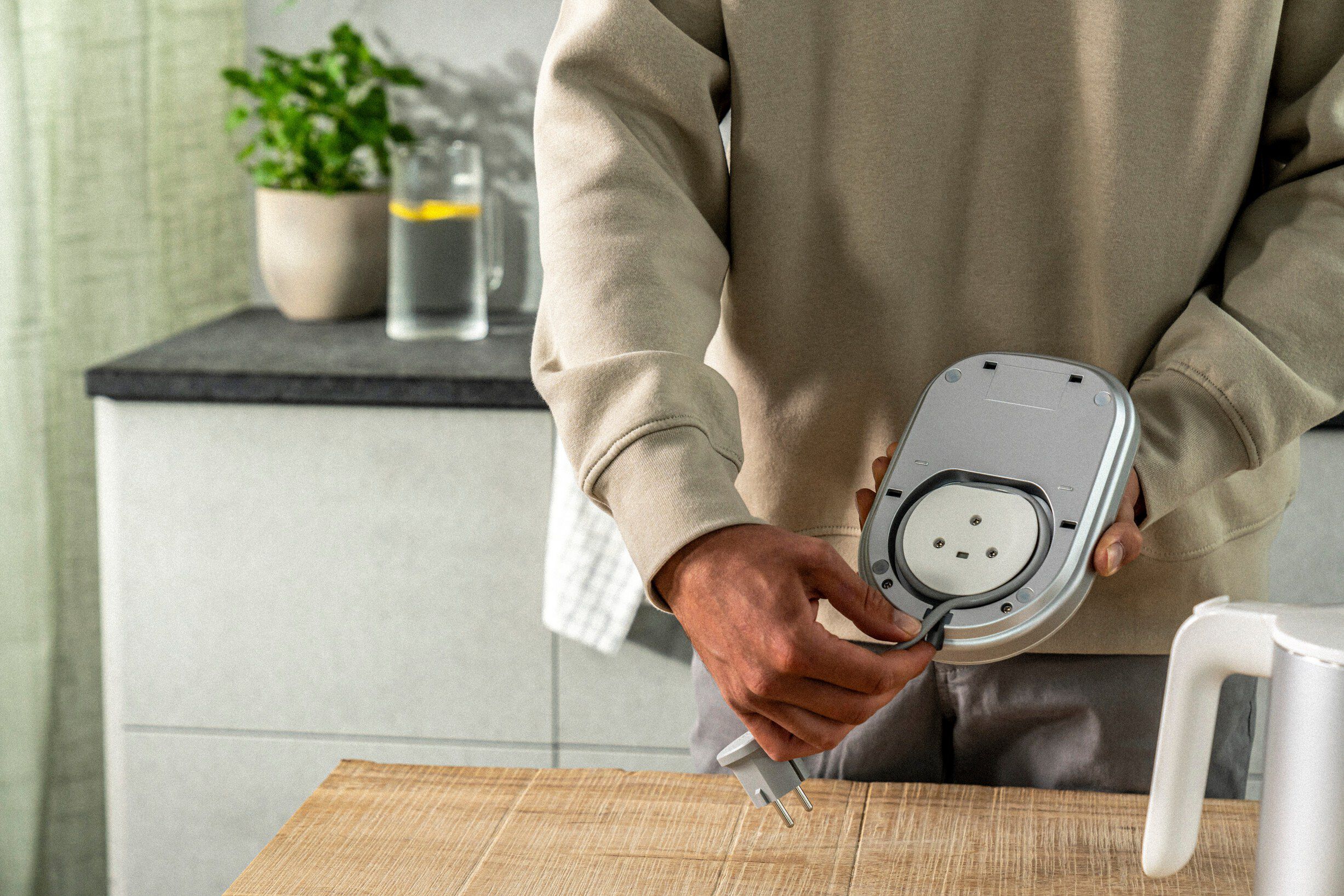 Enfinigy Elektrisk vattenkittel Pro, 1 l, Silver