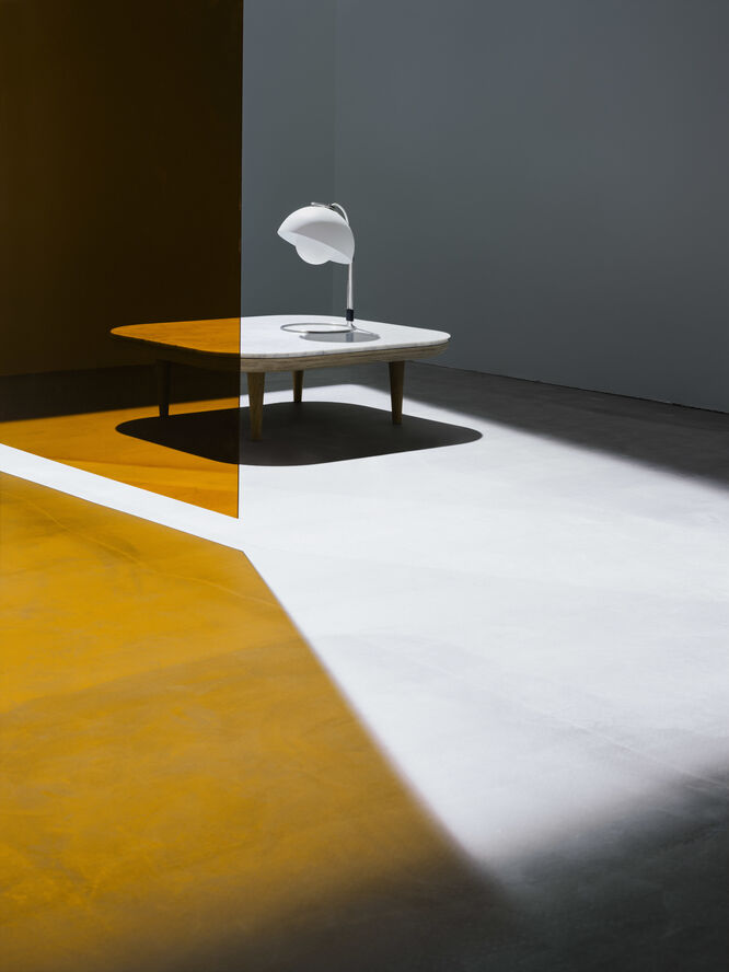 FlowerPot VP4 bordslampa