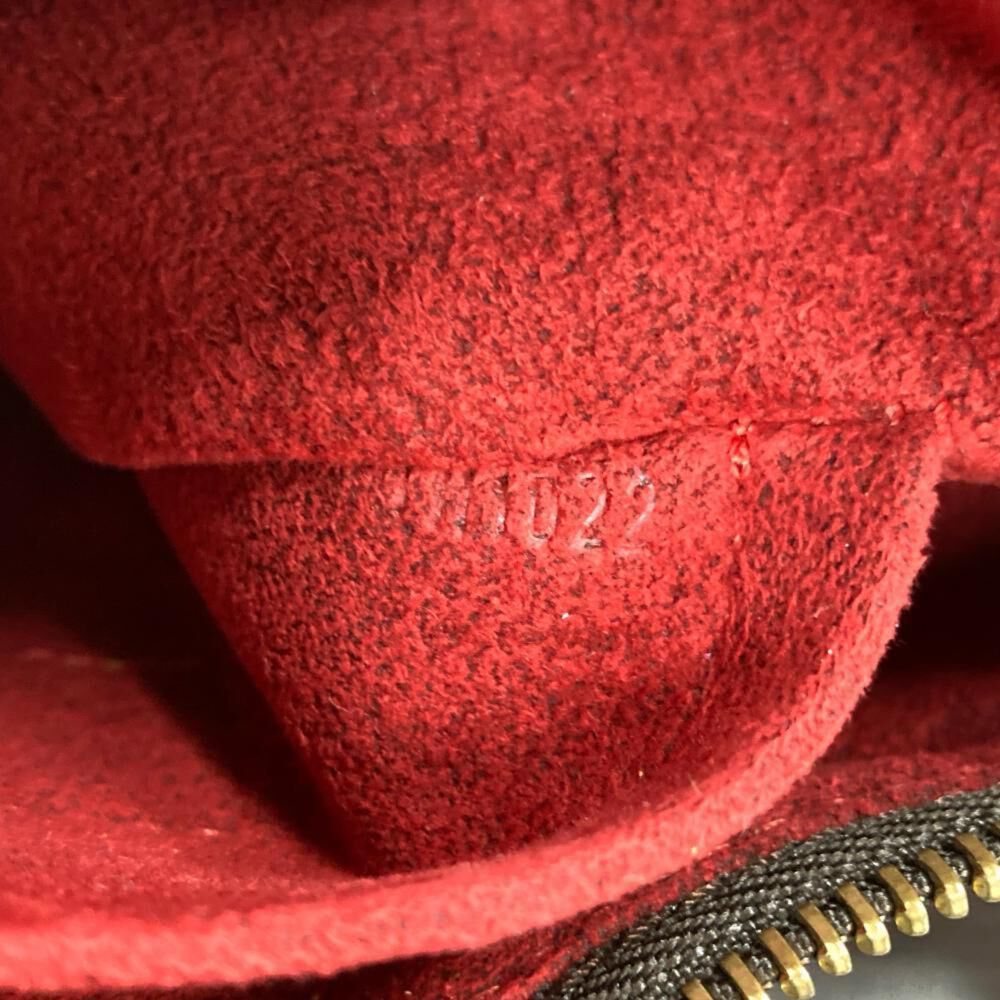 Louis Vuitton Croissant