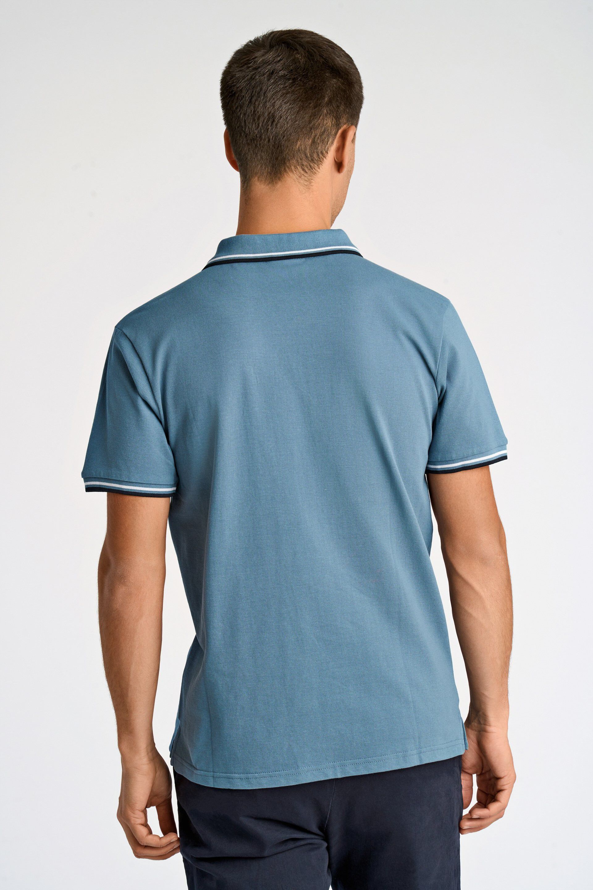 Polo shirt w. contrast piping