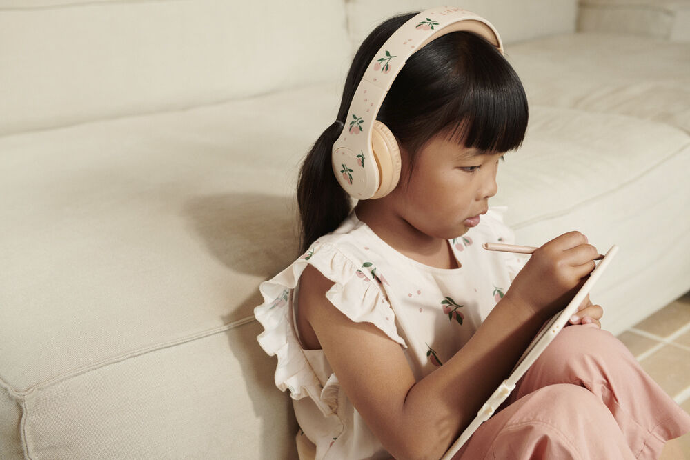 Quinn Wireless Headphones Peach / S