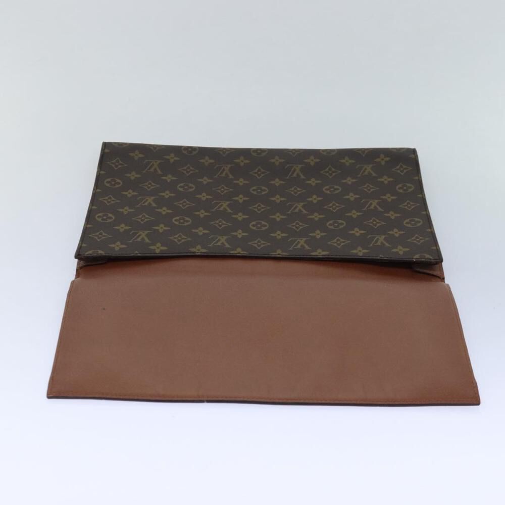 Louis Vuitton Clutch
