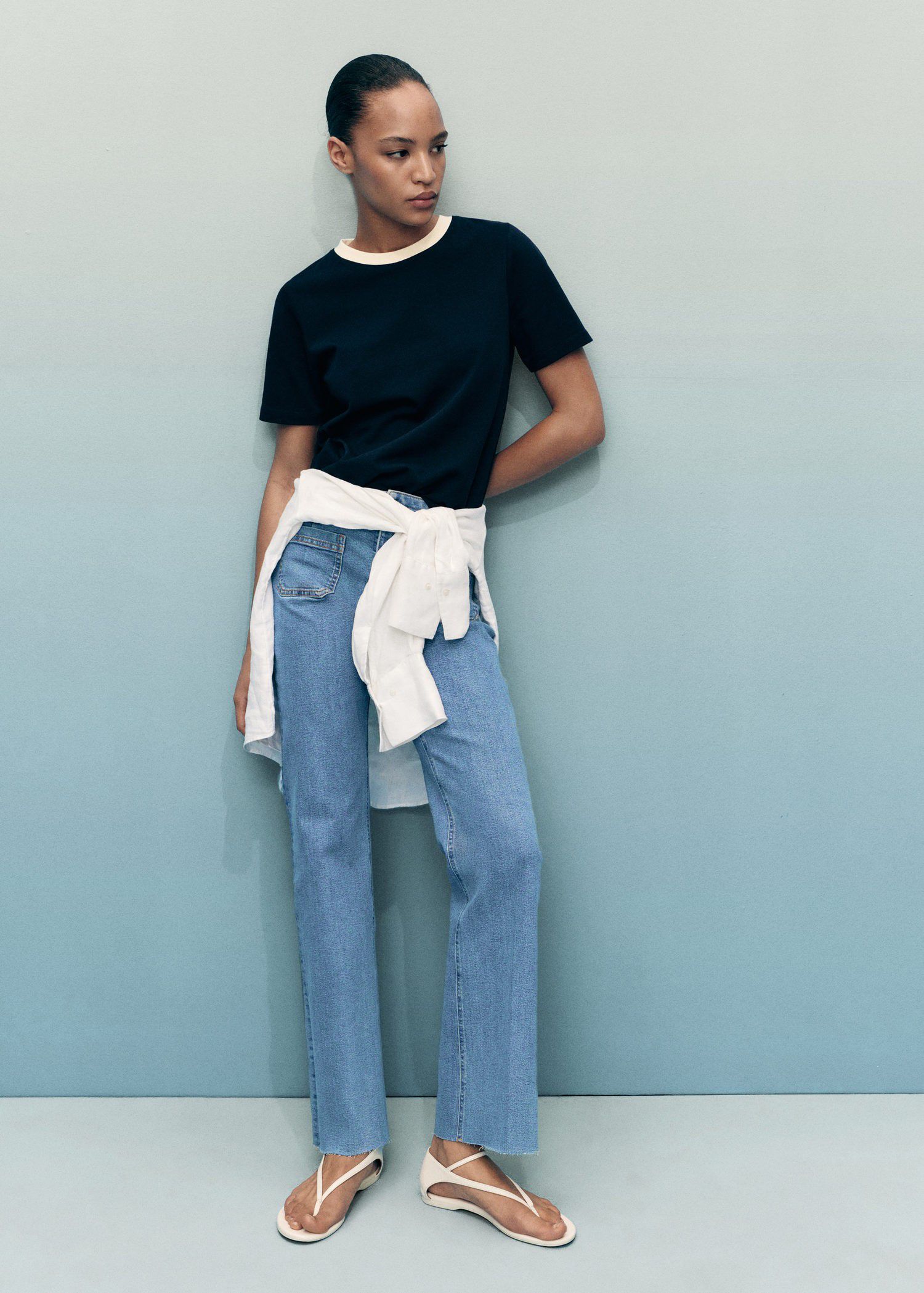 Flared cropped jeans with pockets