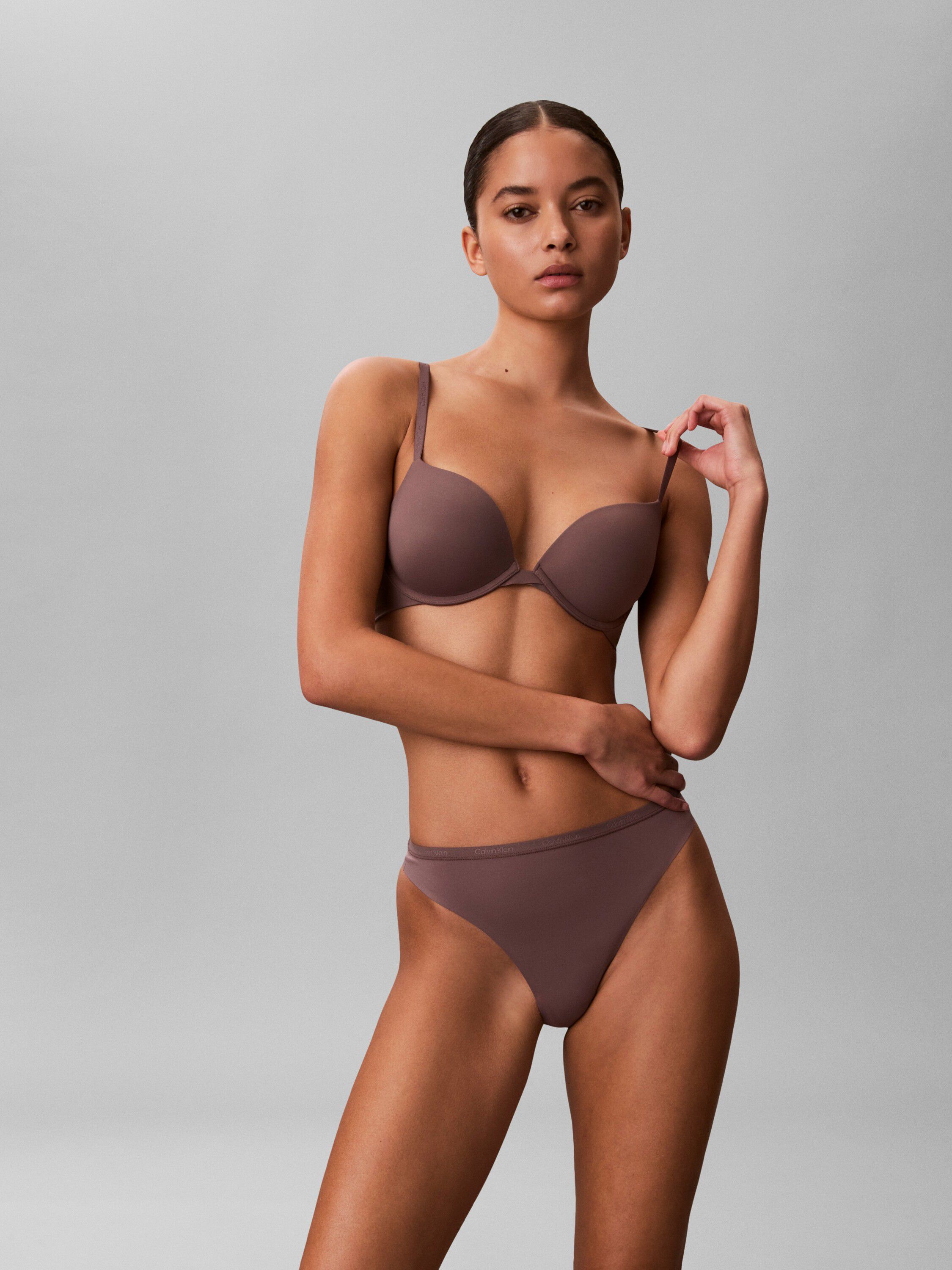 PUSH UP PLUNGE