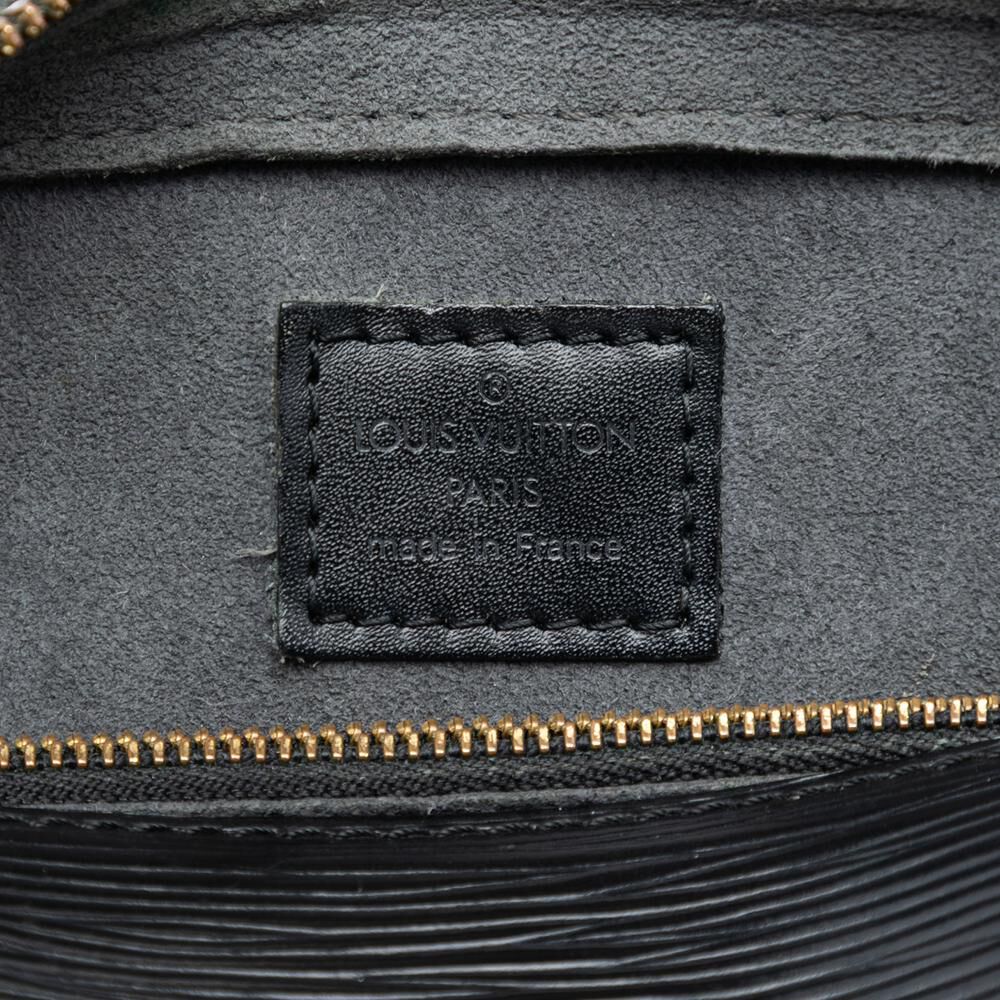 Louis Vuitton Pont Neuf