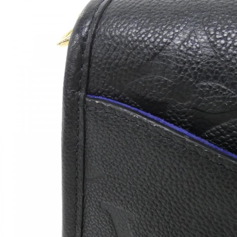 Louis Vuitton Shoulder Bags