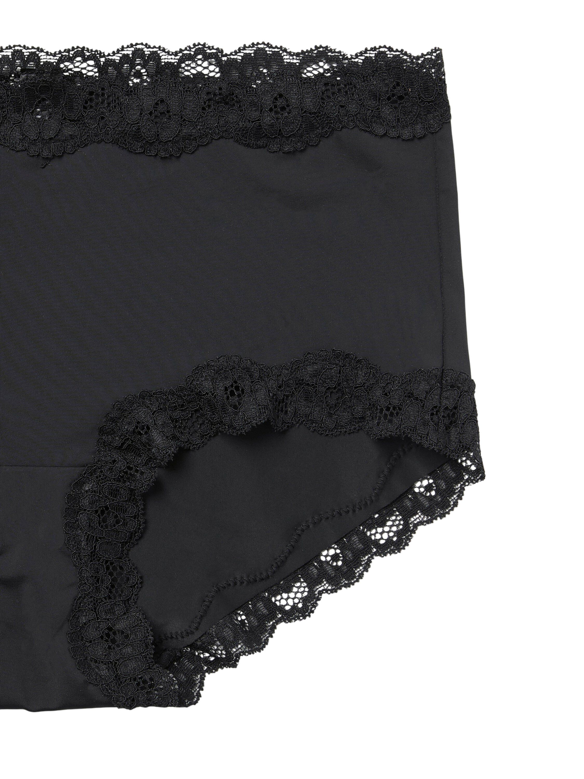 Trosor med normal midja med spets kant