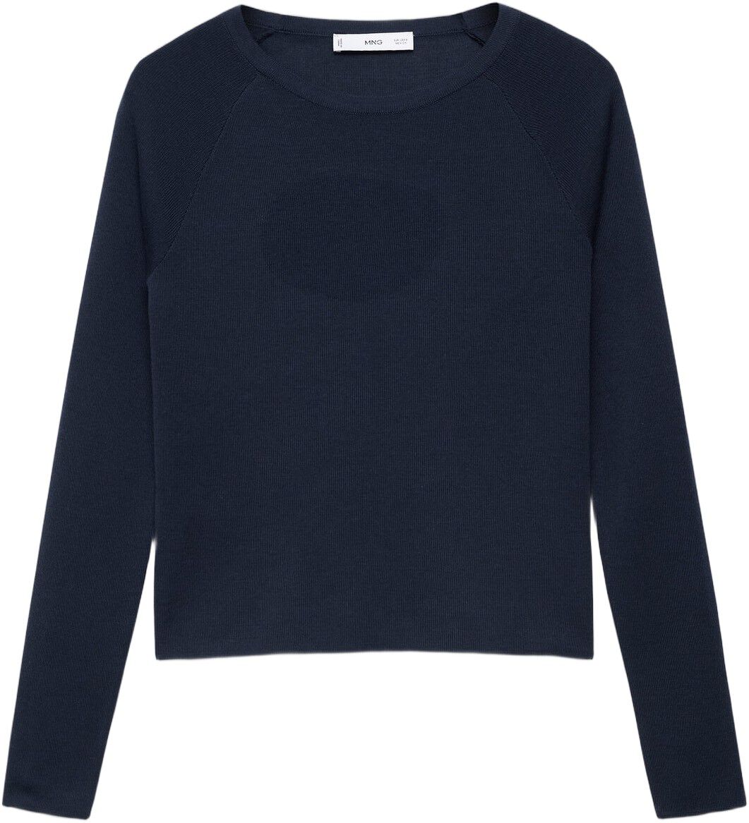 Long-sleeved fine-knit sweater