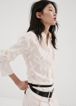 Floral embroidery blouse