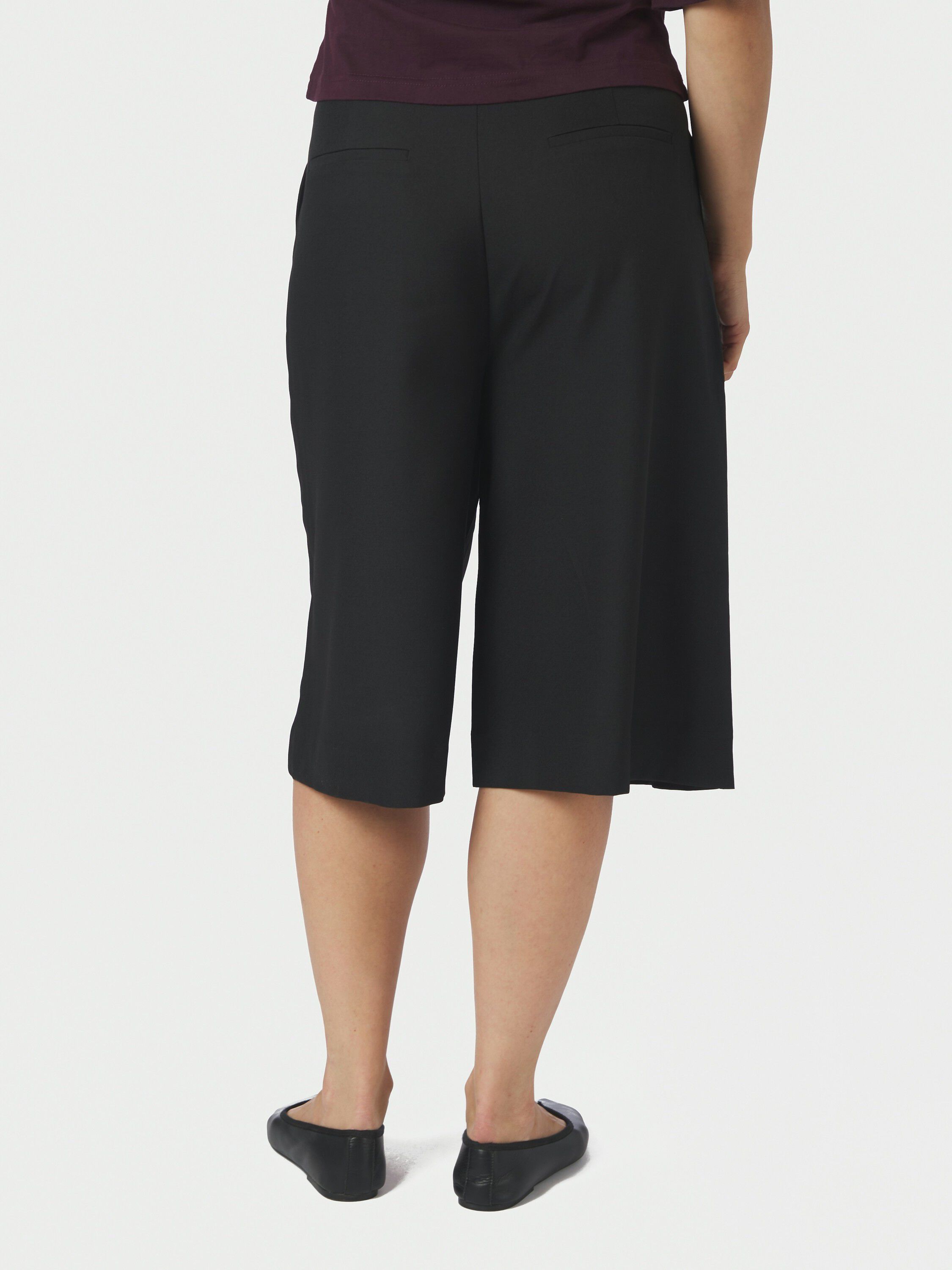 Rima Solid Shorts