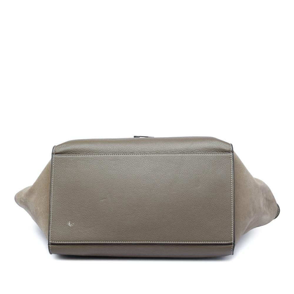 C&eacute;line Trapeze