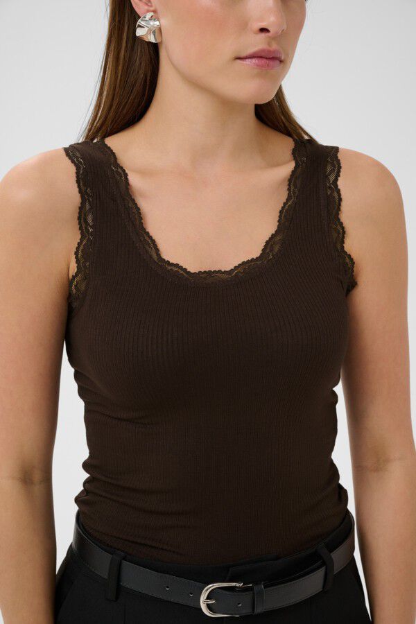KAomi top