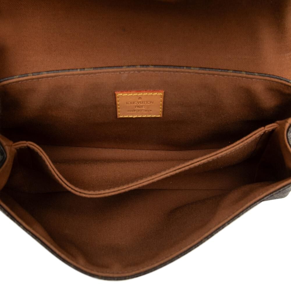 Louis Vuitton Shoulder Bags