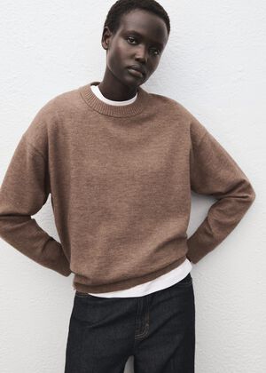Oversized sweater with ribbed trim