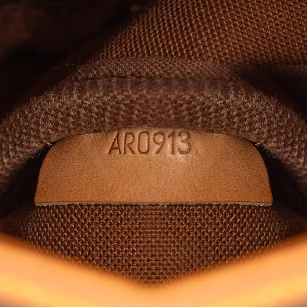 Louis Vuitton Saumur