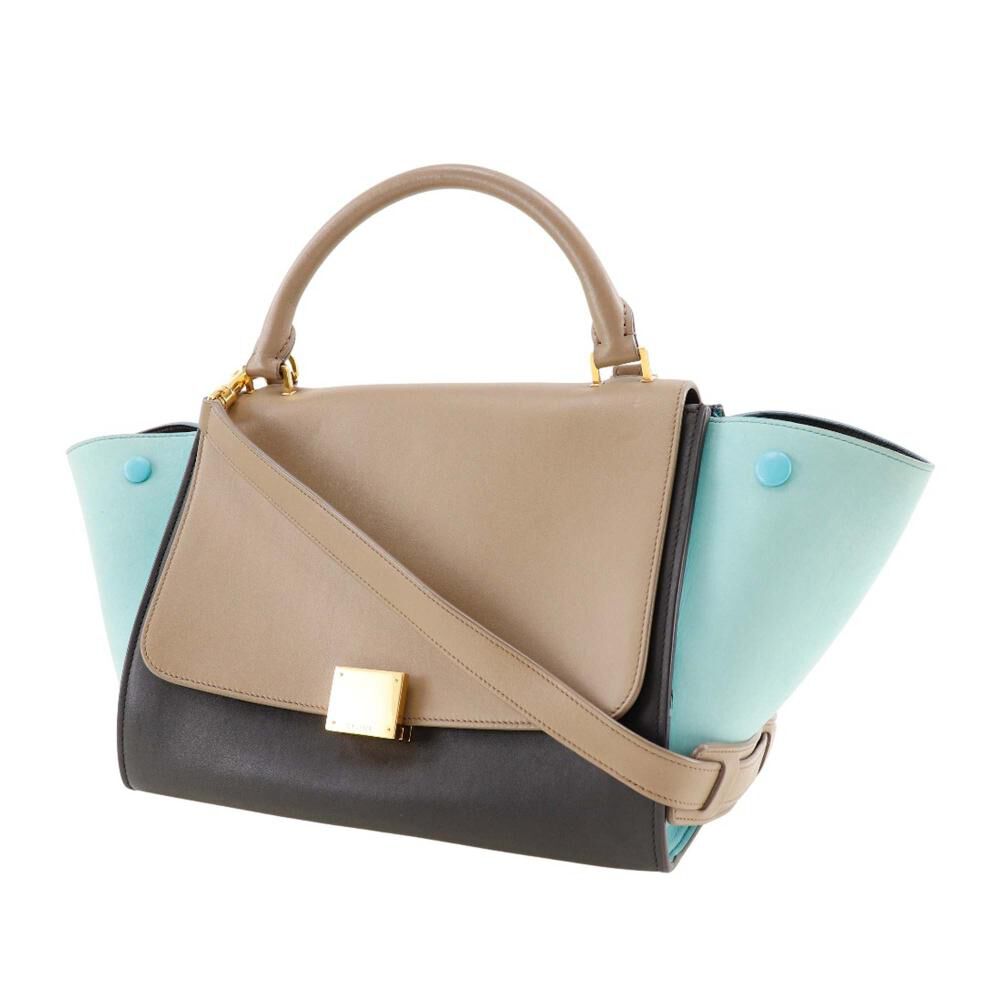 C&eacute;line Trapeze