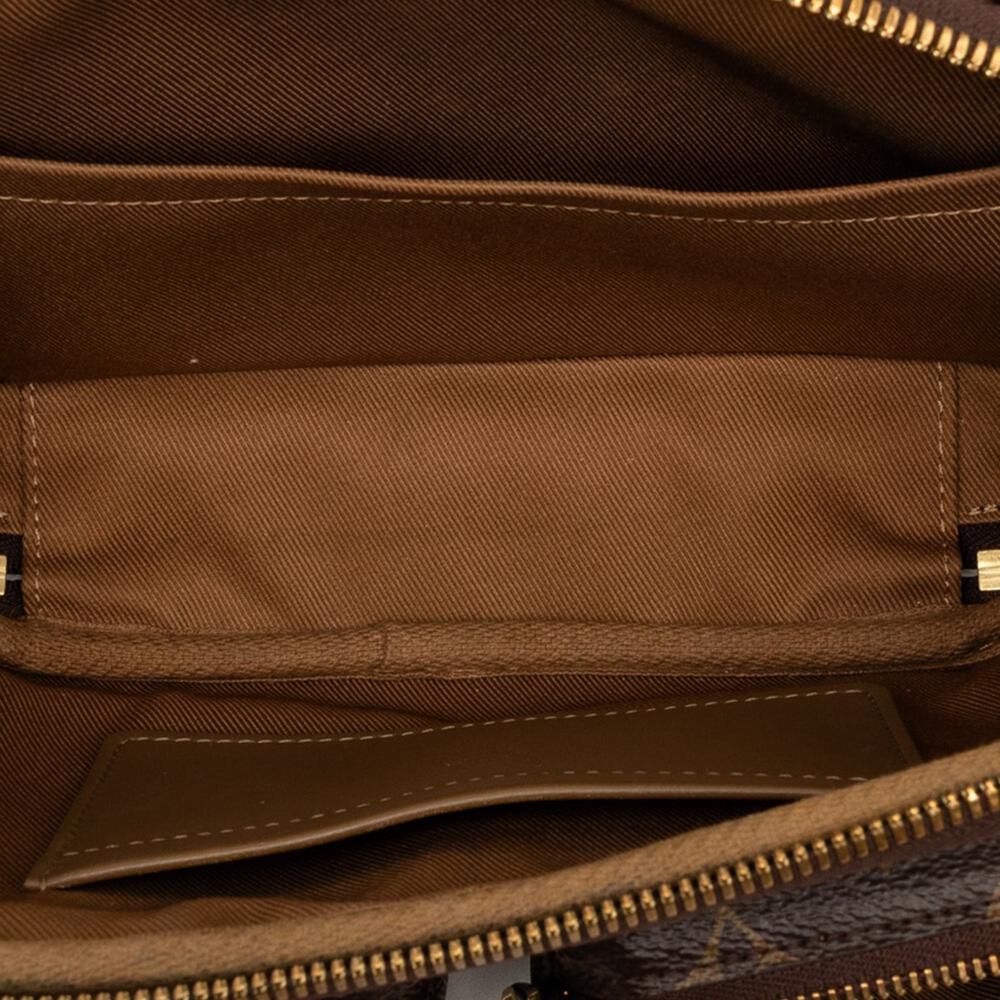 Louis Vuitton Shoulder Bags