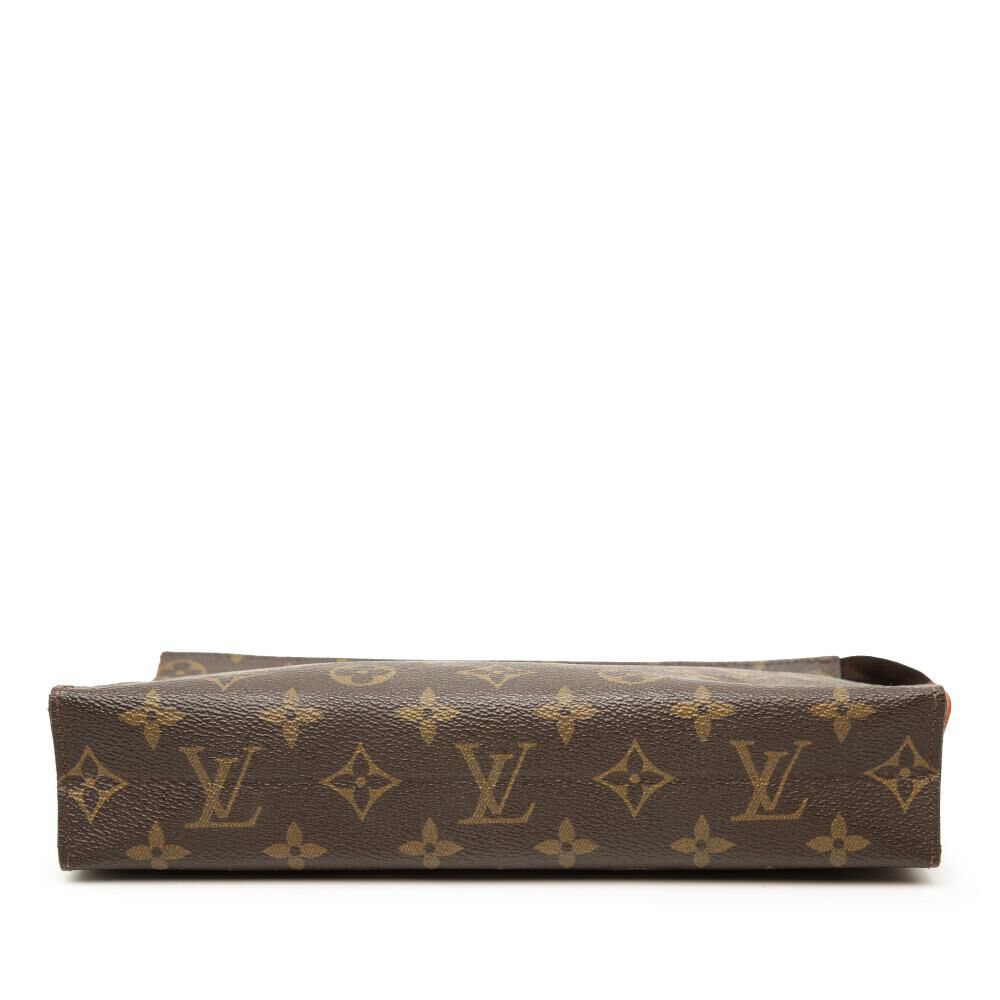 Louis Vuitton Taiga Toiletry Pouch