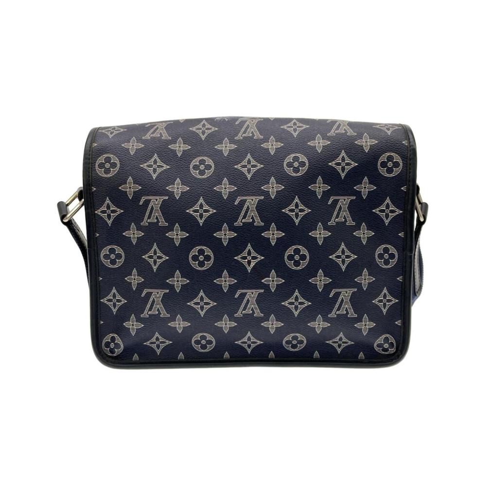 Louis Vuitton Messenger