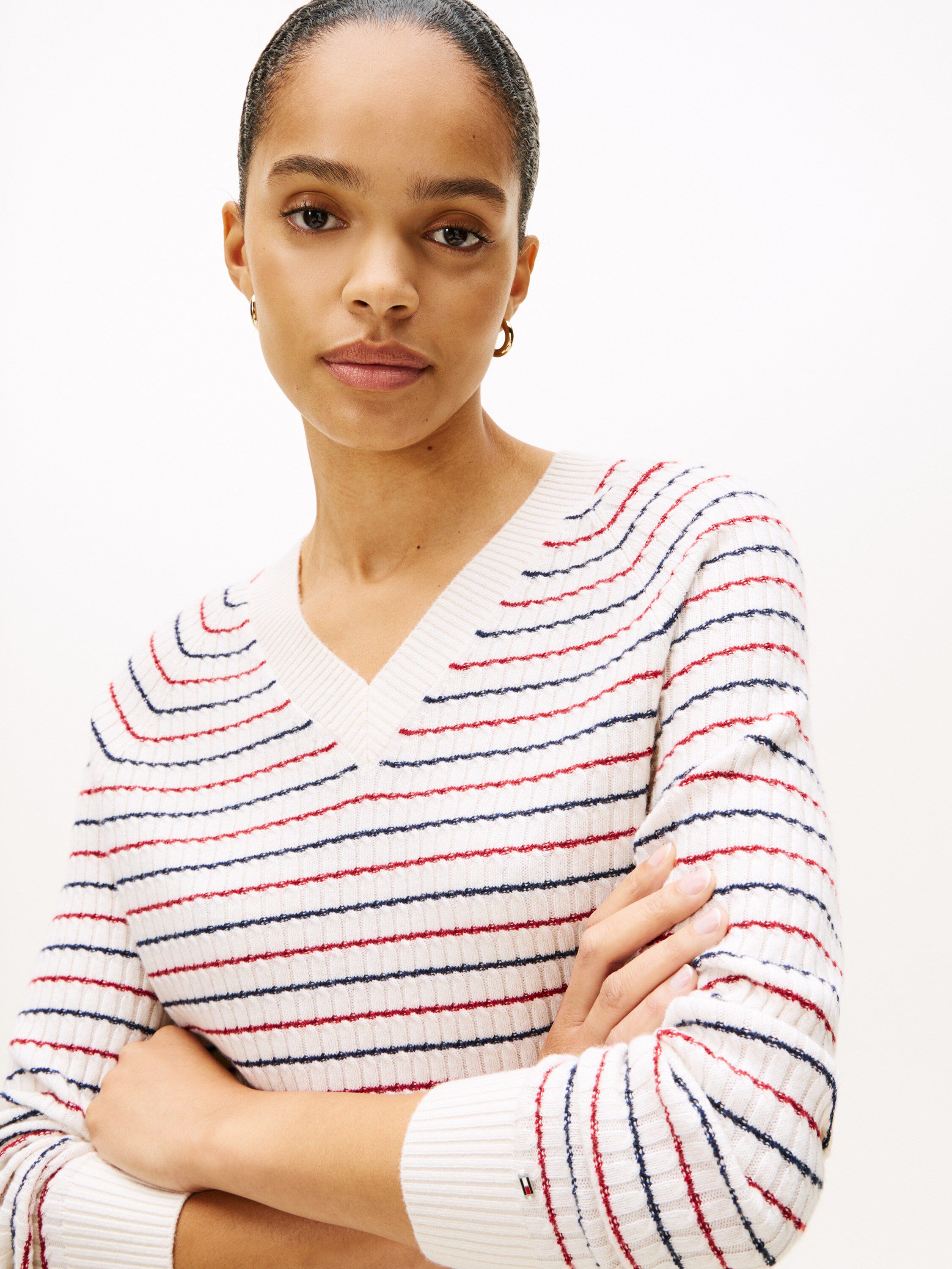 WOOL CASH CABLE V-NK LS SWT