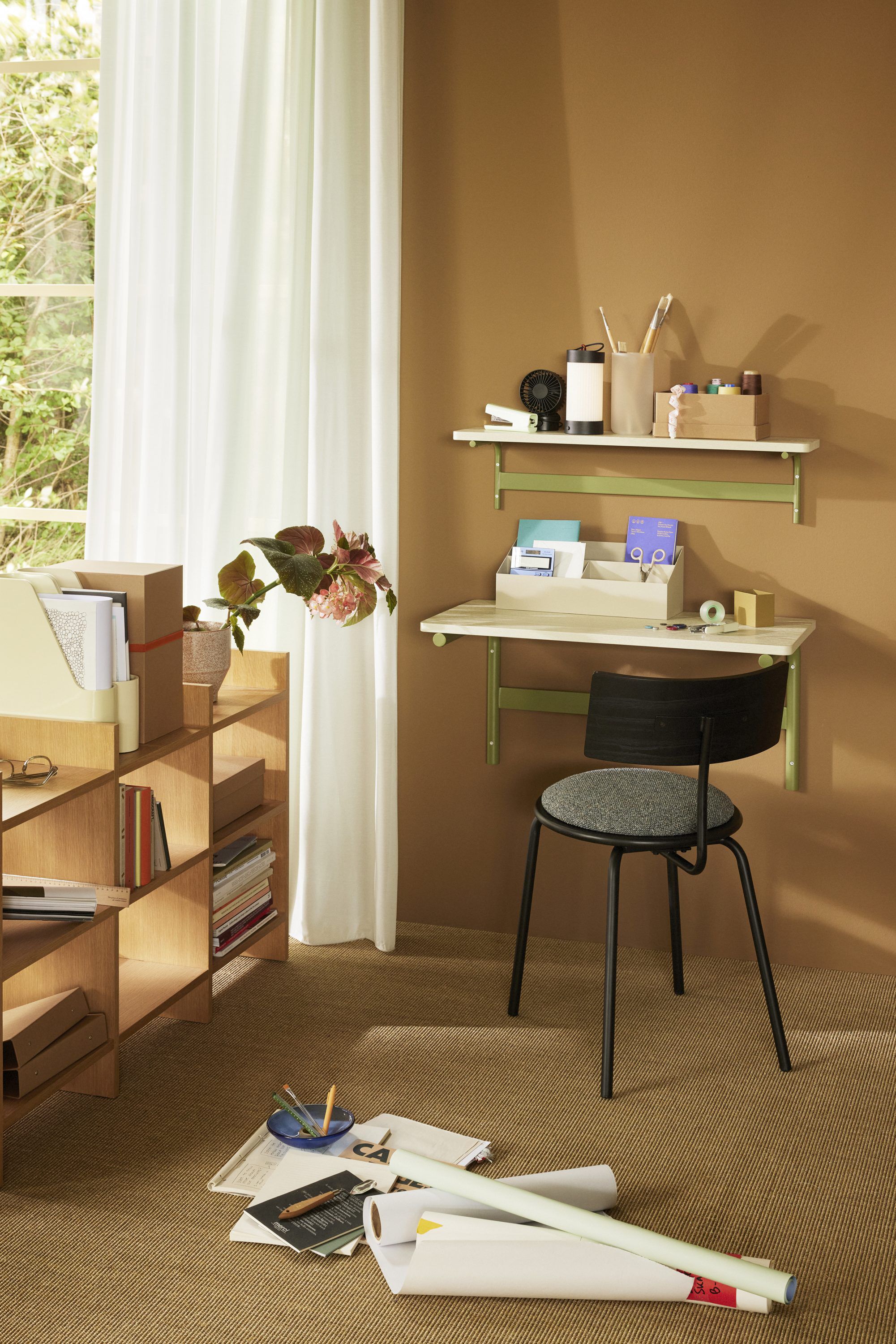 Koi Skrivebord Gr&oslash;n/Gr&aring;