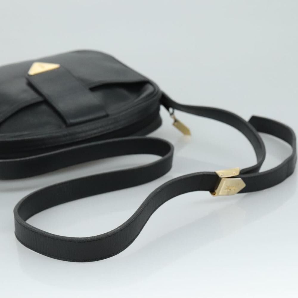 Yves Saint Laurent Shoulder Bag