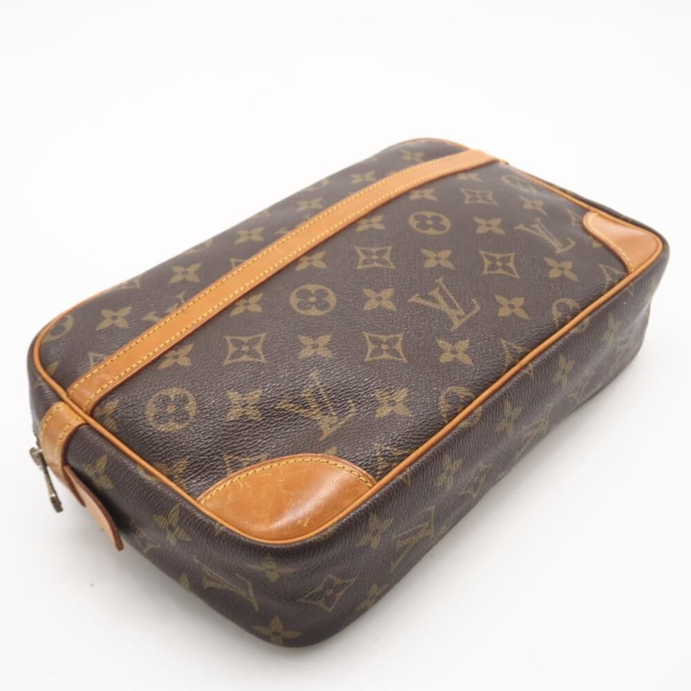 Louis Vuitton Clutch