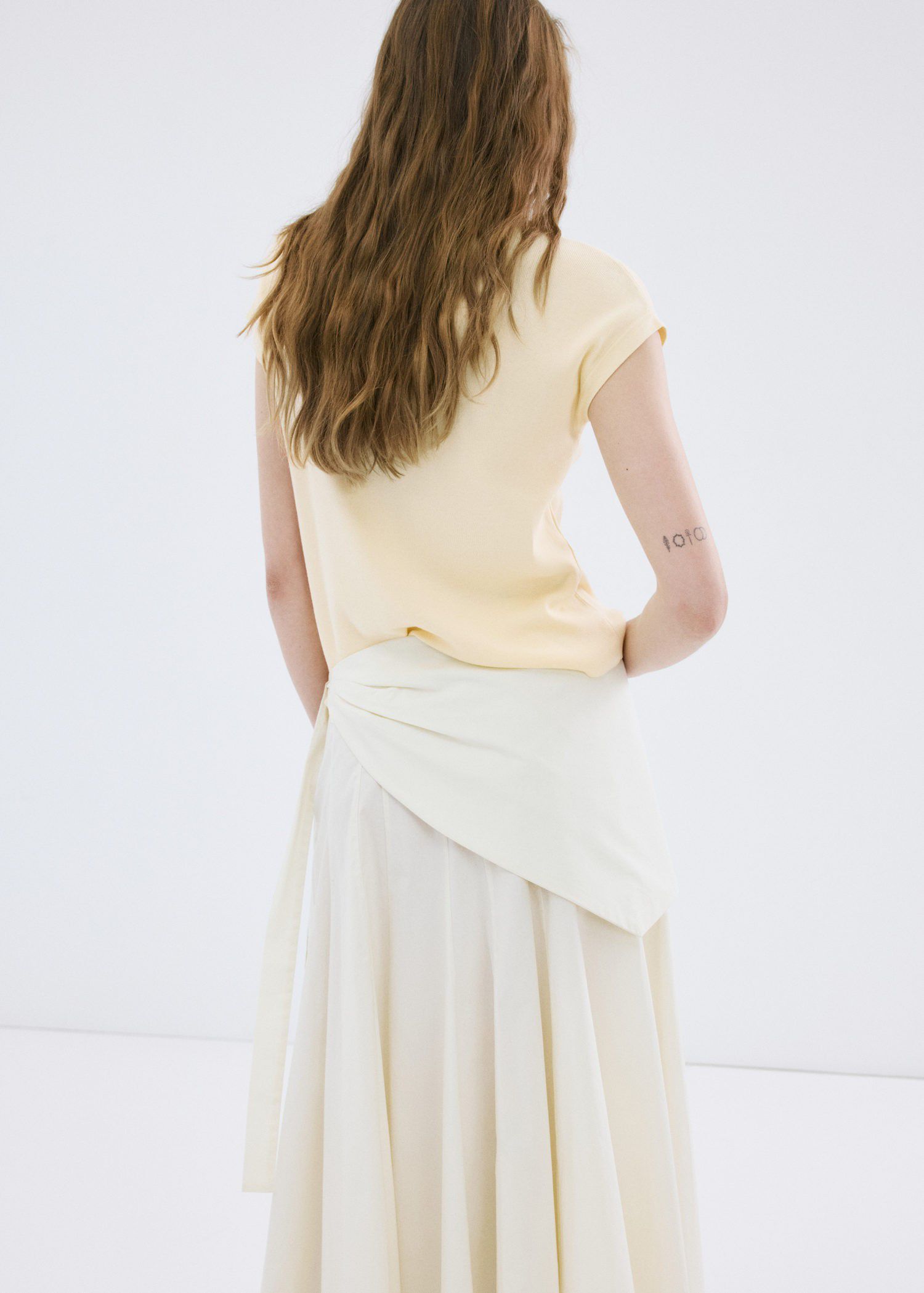 Short-sleeved knitted cotton sweate