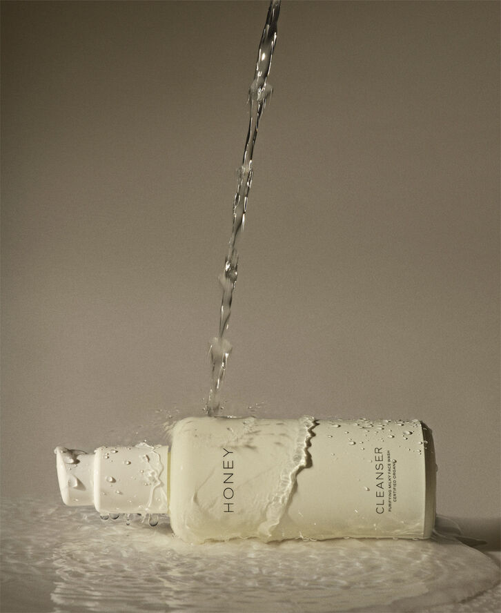 Cleanser - purifying milky face wash