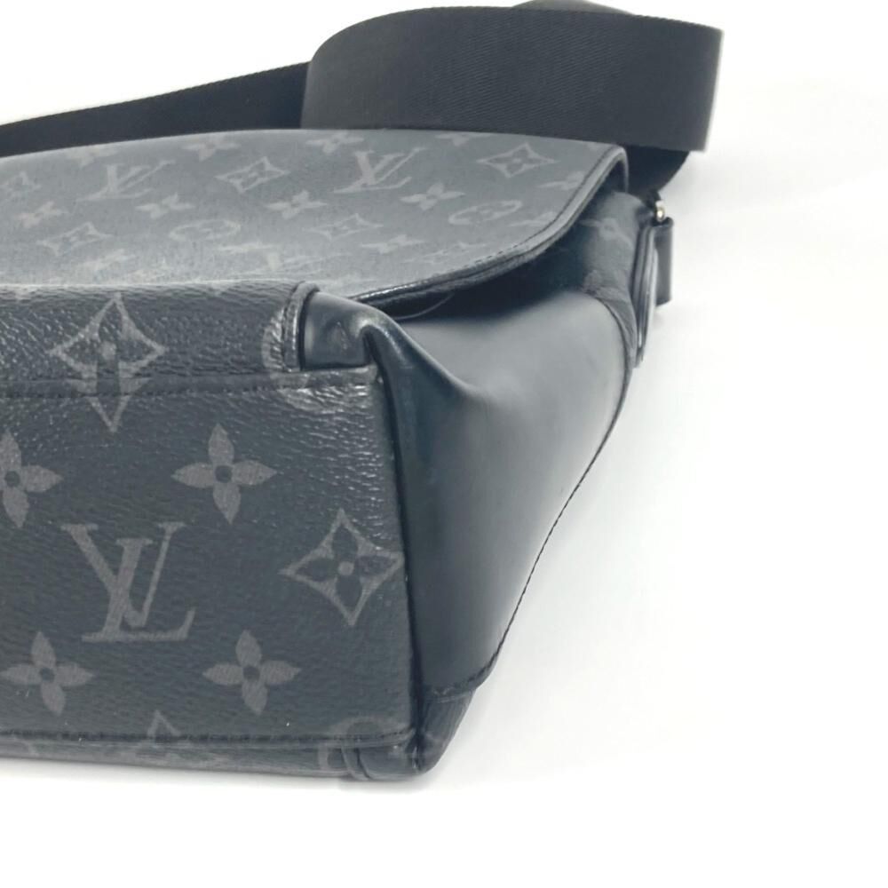 Louis Vuitton Messenger