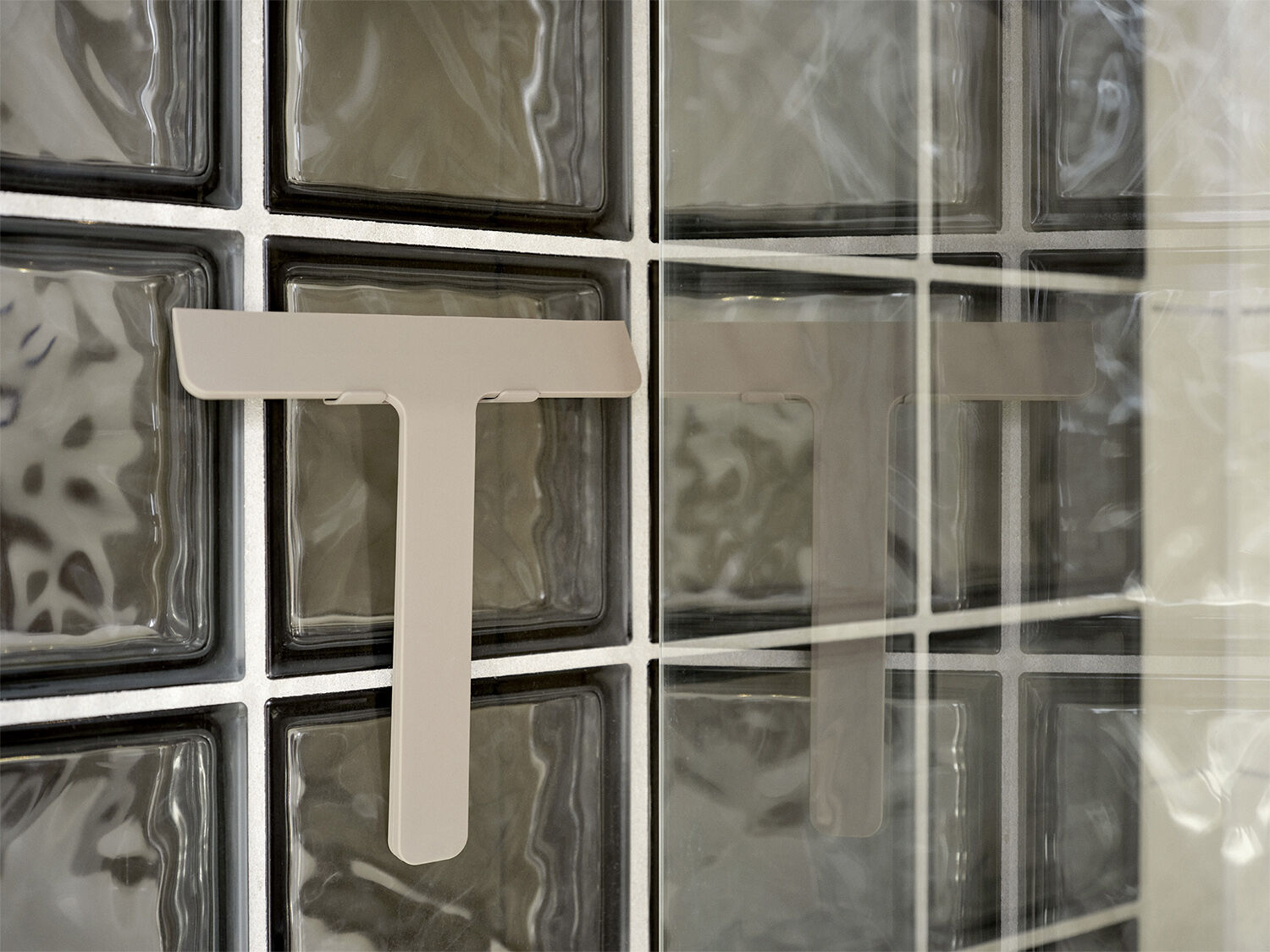 Skrapa m h&aring;llare Ume Taupe