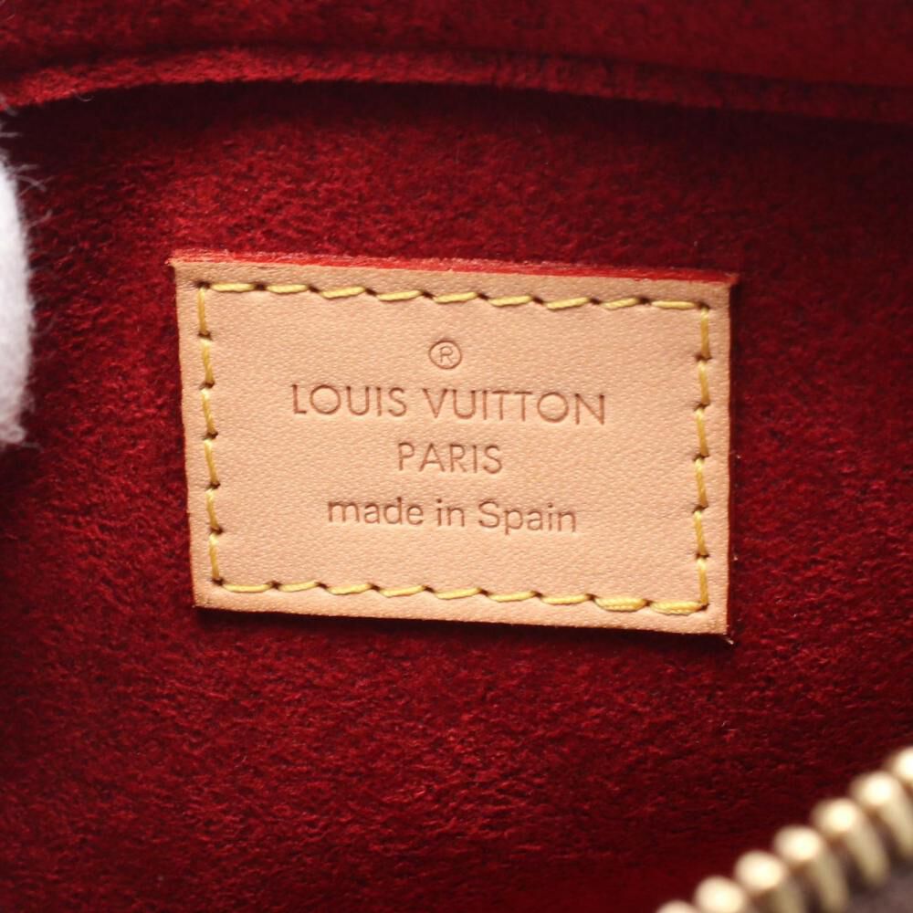 Louis Vuitton Shoulder Bags