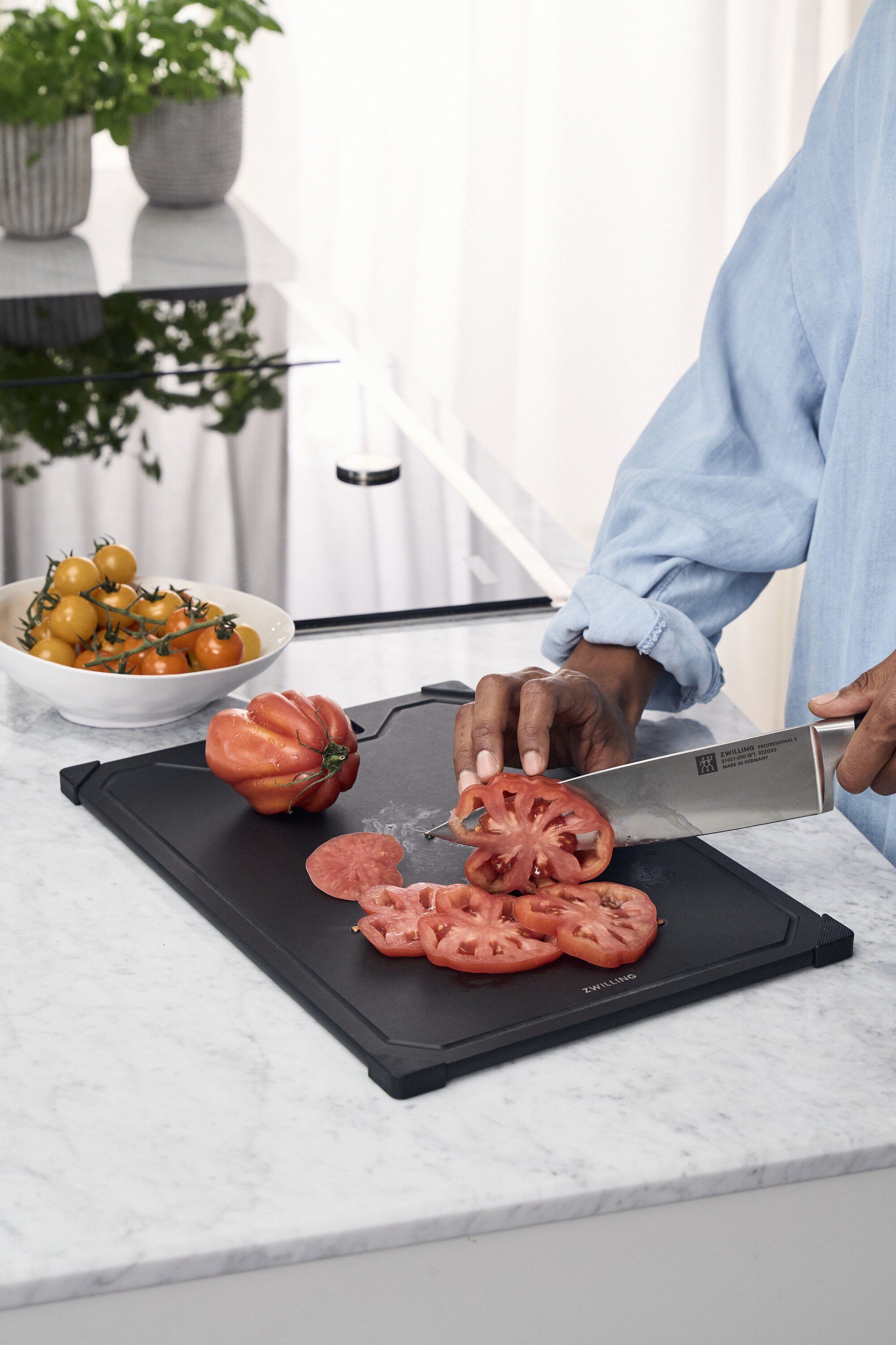 42 cm x 30 cm, Sk&auml;rbr&auml;dor, Svart