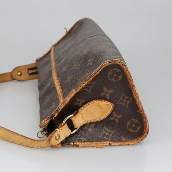 Louis Vuitton Shoulder Bags