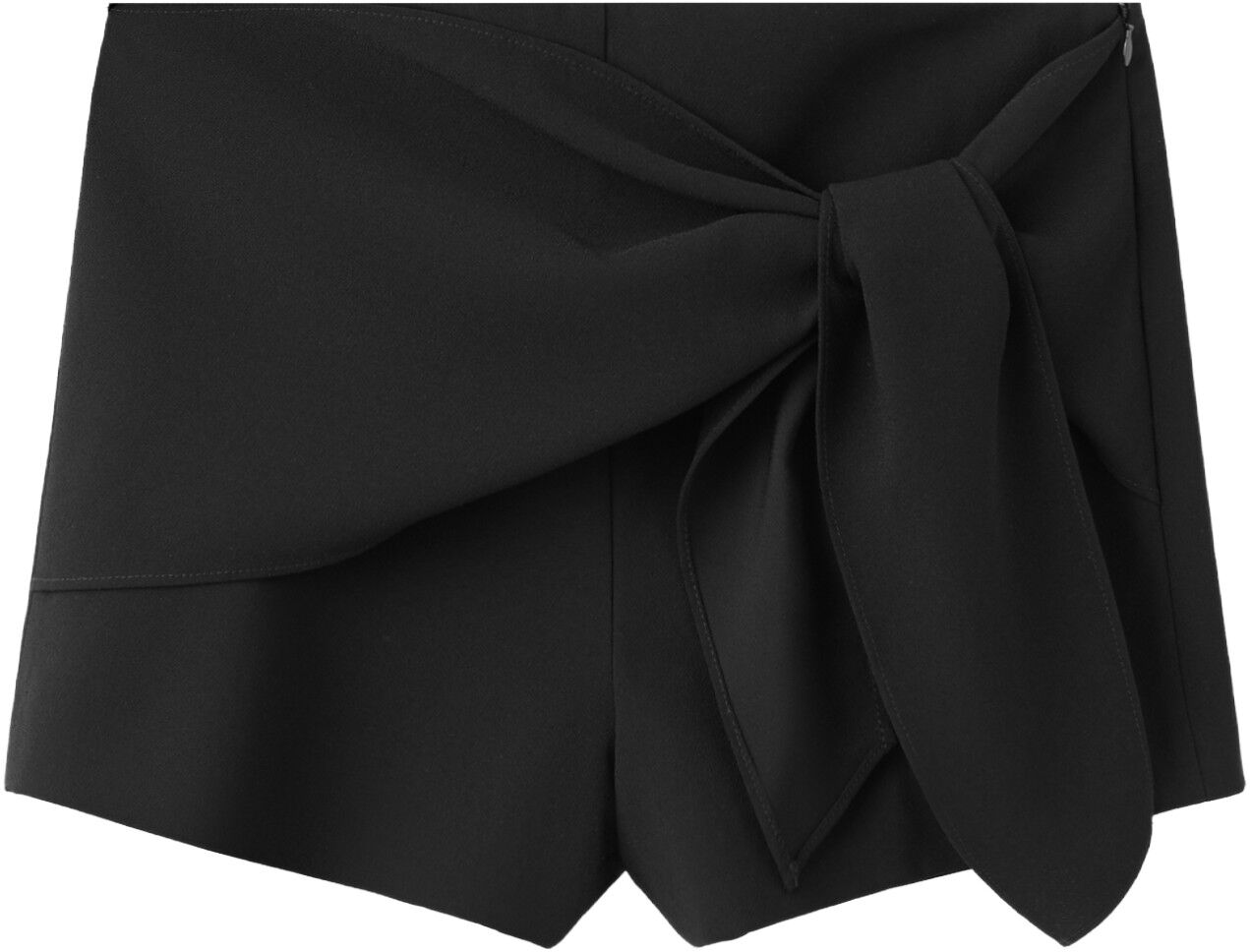 Straight shorts with tie detail