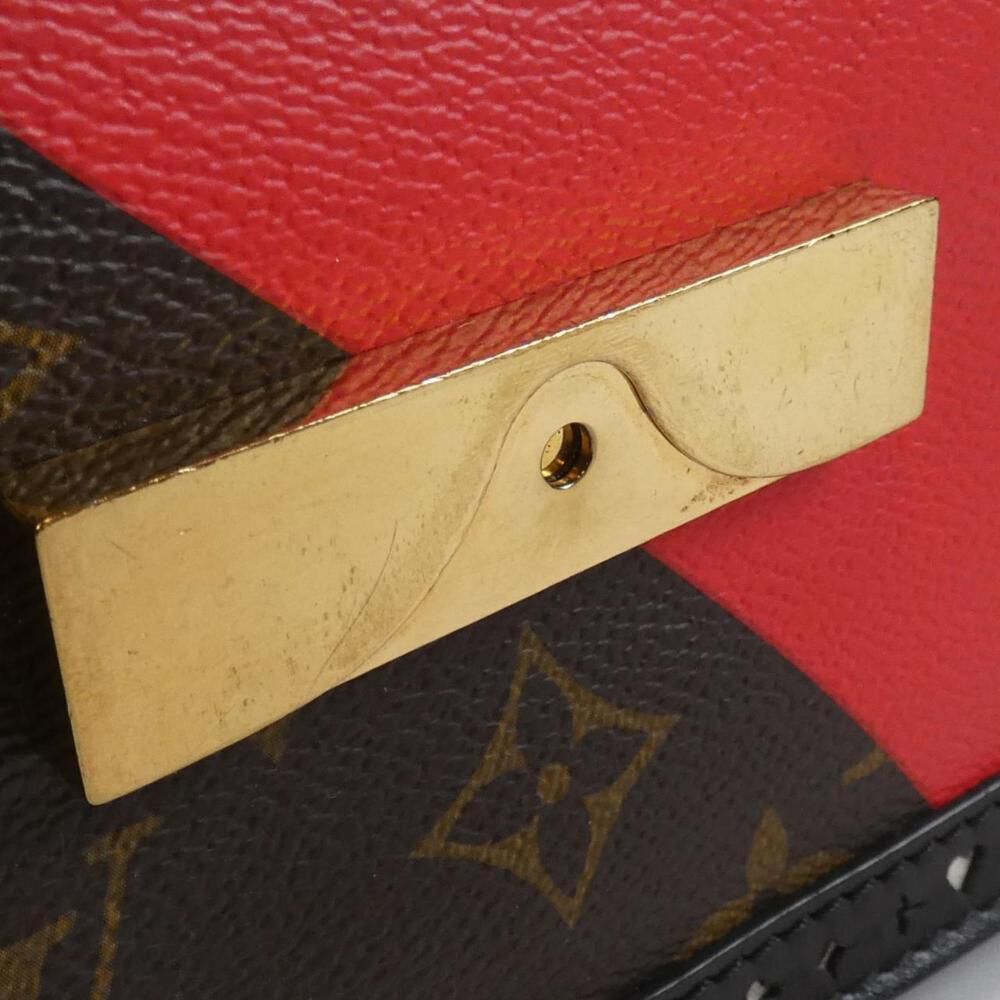 Louis Vuitton Shoulder Bags