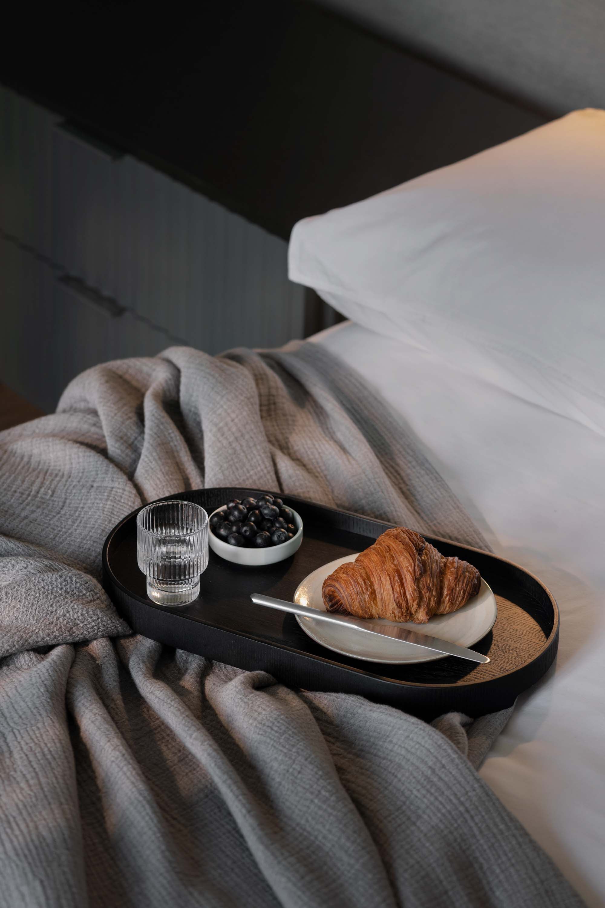 Wood Tray, Big, Black Oak, 31x47x3,5 cm