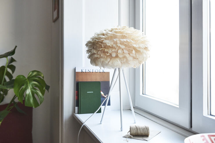 Table Tripod matt white H 36 cm