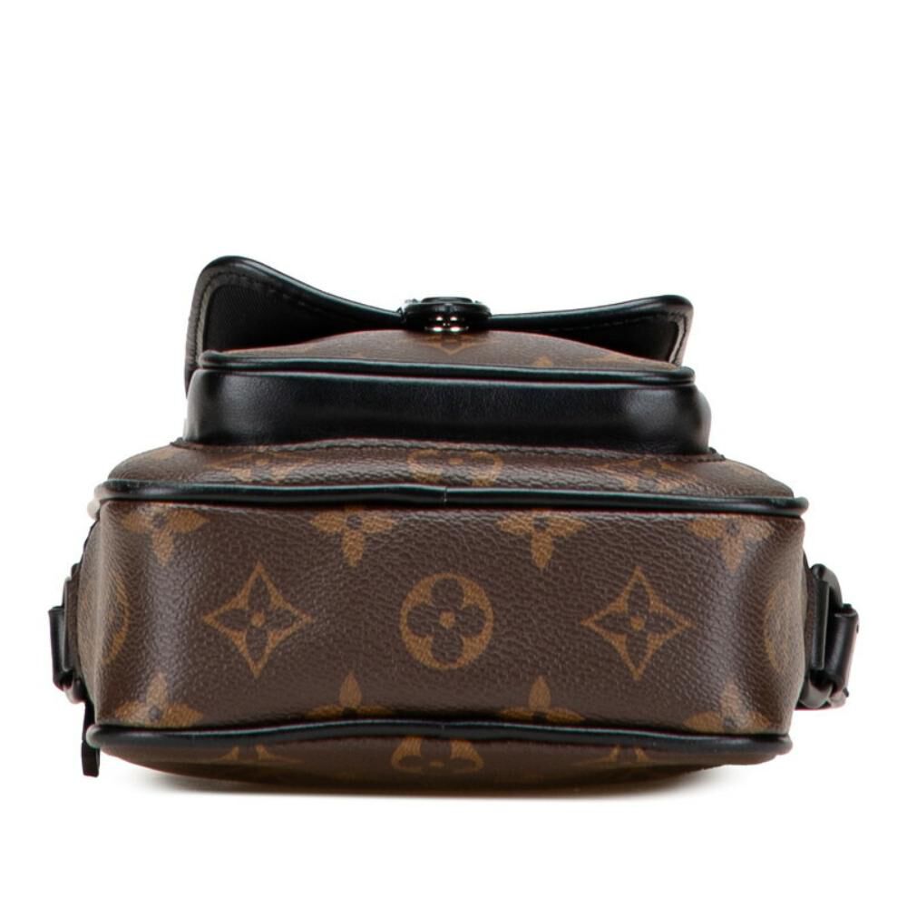 Louis Vuitton Shoulder Bags